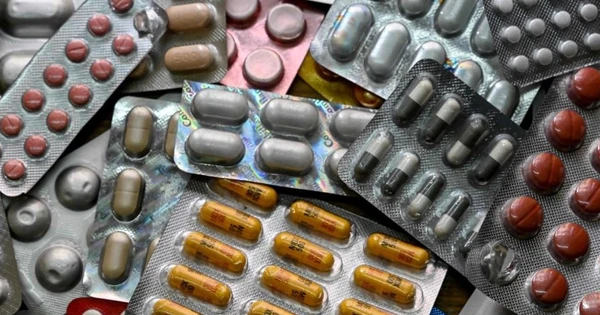 Mỹ đánh thuế 100% mặt hàng xuất khẩu chủ lực của một quốc gia BRICS, thị trường lập tức rung chuyển, cổ phiếu liên quan sụt giảm mạnh