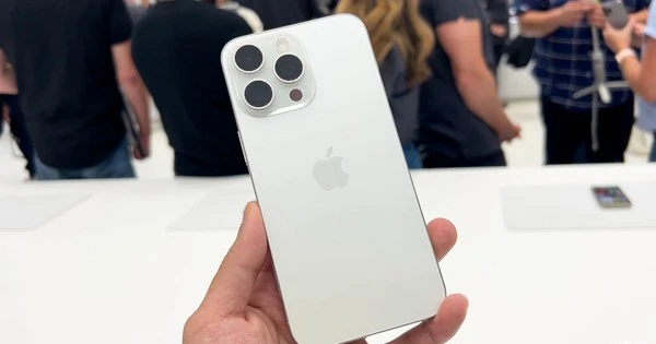 Hàng loạt iPhone giảm giá cực mạnh đầu tháng 5, máy cũ về mức 5,5 triệu đồng 