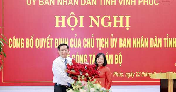 Trao quyết định bổ nhiệm nữ Giám đốc Sở Tài chính