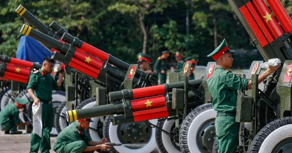 Tiết lộ về 15 khẩu đại bác 60 tấn đã sẵn sàng làm nhiệm vụ đặc biệt trong ngày trọng đại của đất nước