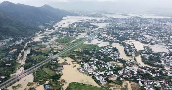 Vì sao nhiều nơi ở Nha Trang ngập nặng?