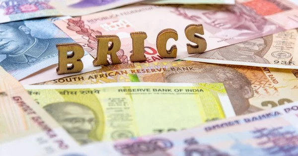 Phi đô la hóa ‘nóng’ lên: 2 quốc gia chủ chốt BRICS có động thái mới nhất nhằm lật đổ đồng USD, vị thế của đồng bạc xanh thêm lung lay?