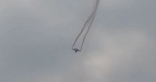 BQP Nga xác nhận bắn hạ F-16, cuộc vây diệt được hé lộ: Một quả tên lửa là quá đủ!