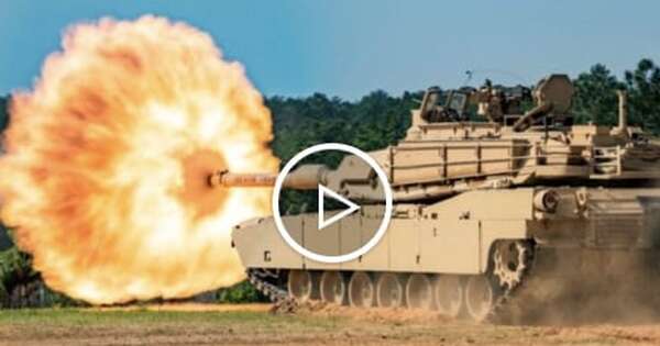 Khoảnh khắc pháo binh Nga phá hủy xe tăng M1 Abrams