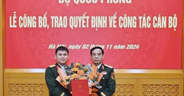 Trao quyết định bổ nhiệm 2 Phó Tổng giám đốc Tập đoàn Công nghiệp - Viễn thông Quân đội (Viettel)