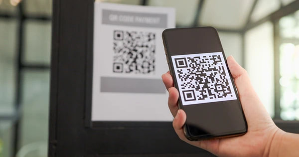 Dấu hiệu bạn đang quét phải QR độc hại khi chuyển khoản, tải tài liệu, nguy cơ bị chiếm đoạt tài sản