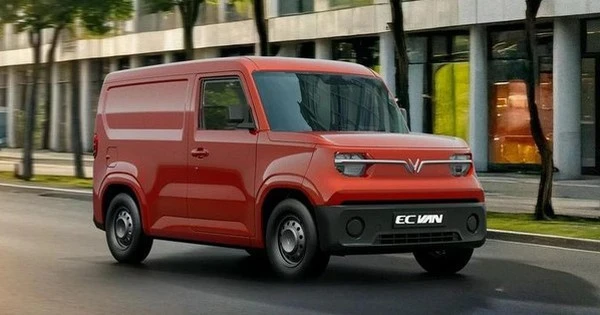 Vừa ra mắt 1 tháng, xe tải điện của ông Phạm Nhật Vượng được khách sộp chốt mua 2.000 chiếc