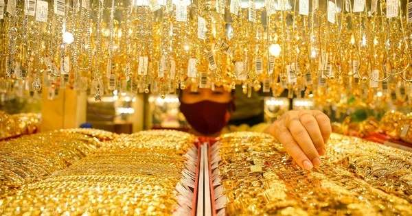 Chiều 19/6: Giá vàng nhẫn, vàng SJC đồng loạt giảm theo đà lao dốc của giá vàng thế giới