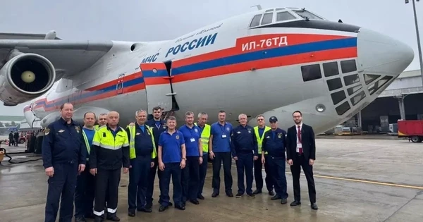 Máy bay Nga chở 30 tấn hàng viện trợ khẩn cấp cho người dân Việt Nam ở vùng lũ