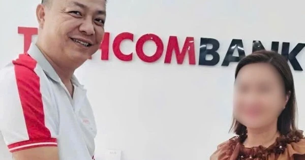 Sau khi chuyển khoản thành công 3,2 tỷ đồng vào một tài khoản Techcombank, người phụ nữ vội báo công an