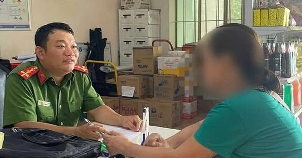 Đến bưu điện chuyển 60 triệu đồng để nhận quà giá trị từ bạn trai Việt kiều, người phụ nữ bất ngờ bị Công an xã mời làm việc
