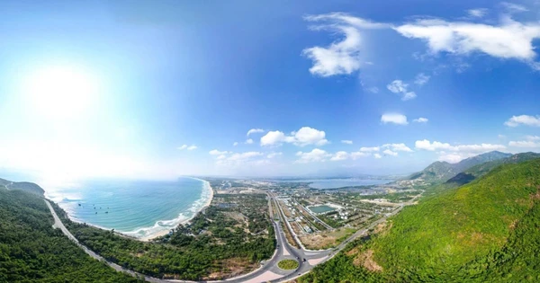 Cái bắt tay của 4 