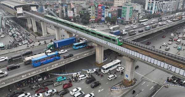 Nút giao thông 4 tầng đầu tiên của Việt Nam: Vừa lắp 16 camera phạt nguội, có đường sắt 13km mất 13 năm xây dựng bằng công nghệ Trung Quốc đi qua