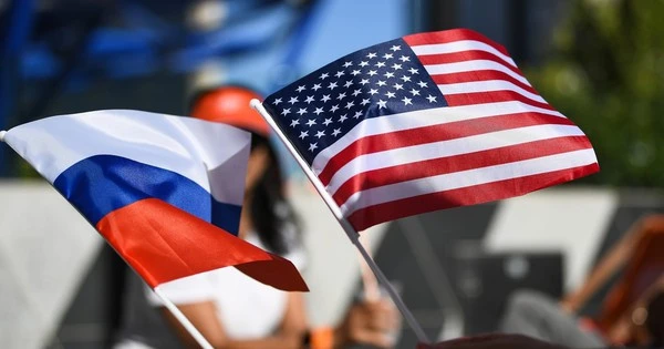 Lần đầu tiên sau hơn 3 thập kỷ, Mỹ âm thầm nhập khẩu một mặt hàng từ Nga, loạt 'ngoại lệ' trừng phạt giúp Moscow hưởng lợi đôi đường