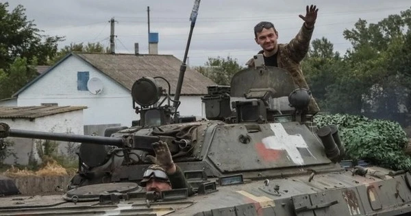 Châu Âu thảo luận rút Quân đội Ukraine ra xa 40 km khỏi các vị trí của Nga