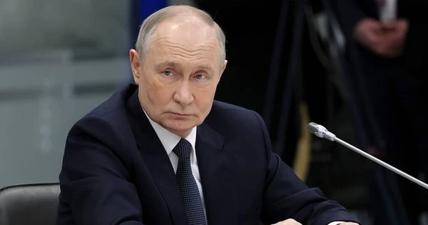 Tổng thống Nga Putin không vui khi bị gọi là 'người máy'