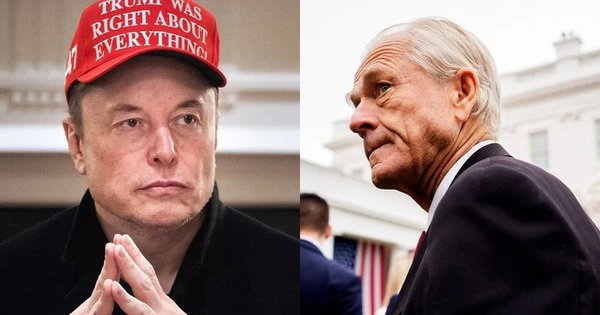 Cuộc khẩu chiến giữa 'cánh tay trái' và 'cánh tay phải' của ông Trump