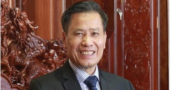 Ông chủ chuỗi siêu thị làm 