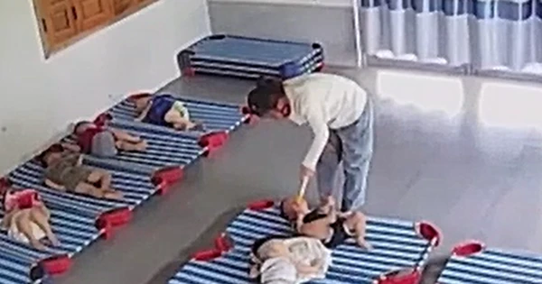Bảo mẫu đánh trẻ dã man ở Quảng Nam: Quên tắt camera phụ huynh mới phát hiện