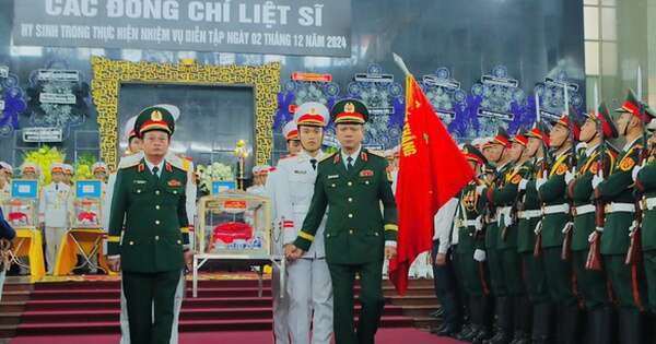 Lễ truy tặng Huân chương Bảo vệ Tổ quốc hạng 3, Bằng Tổ quốc ghi công, Huy hiệu Tuổi trẻ dũng cảm; Tiễn biệt 12 liệt sĩ Quân khu 7