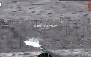 Xuất hiện video trực thăng Nga 'săn lùng' xuồng không người lái Ukraine