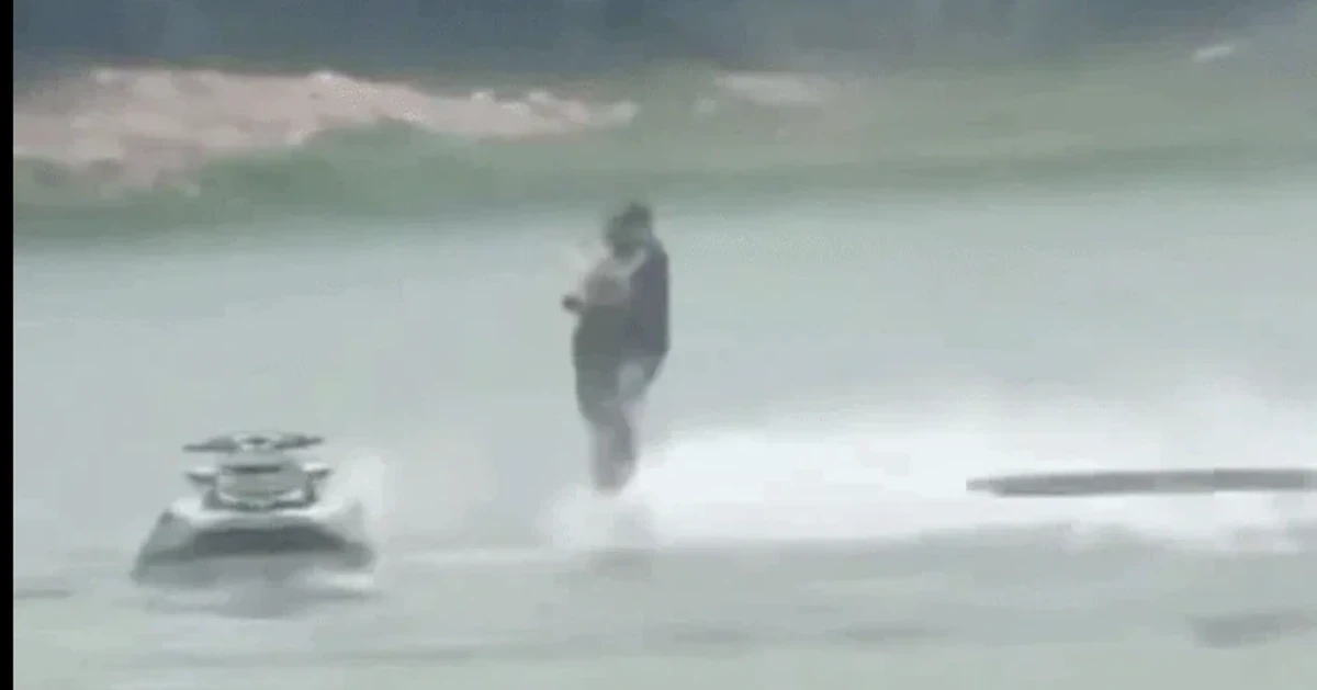 Chính quyền địa phương nói gì về sự cố flyboard?