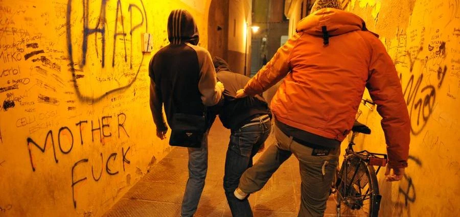 Omofobia: minorenne aggredito al Milano Pride