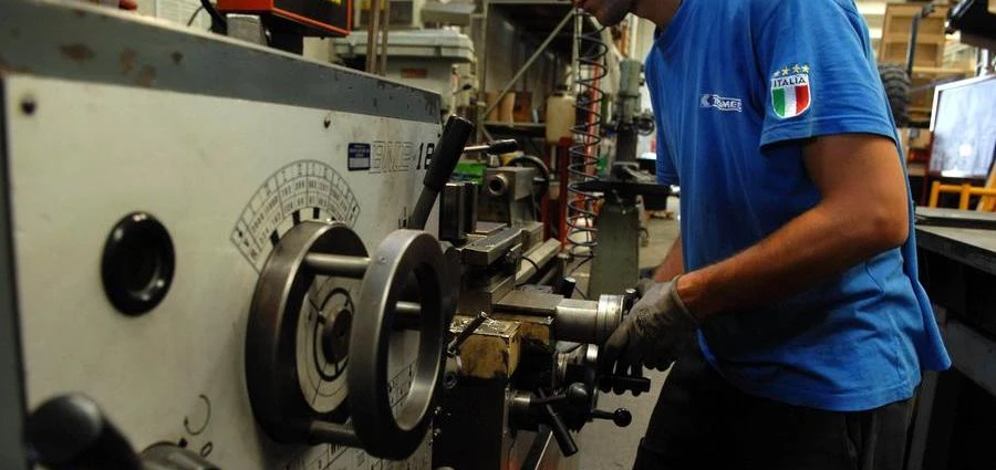 Materie prime, la folle corsa dei prezzi rischia di fermare il 14 per cento delle imprese