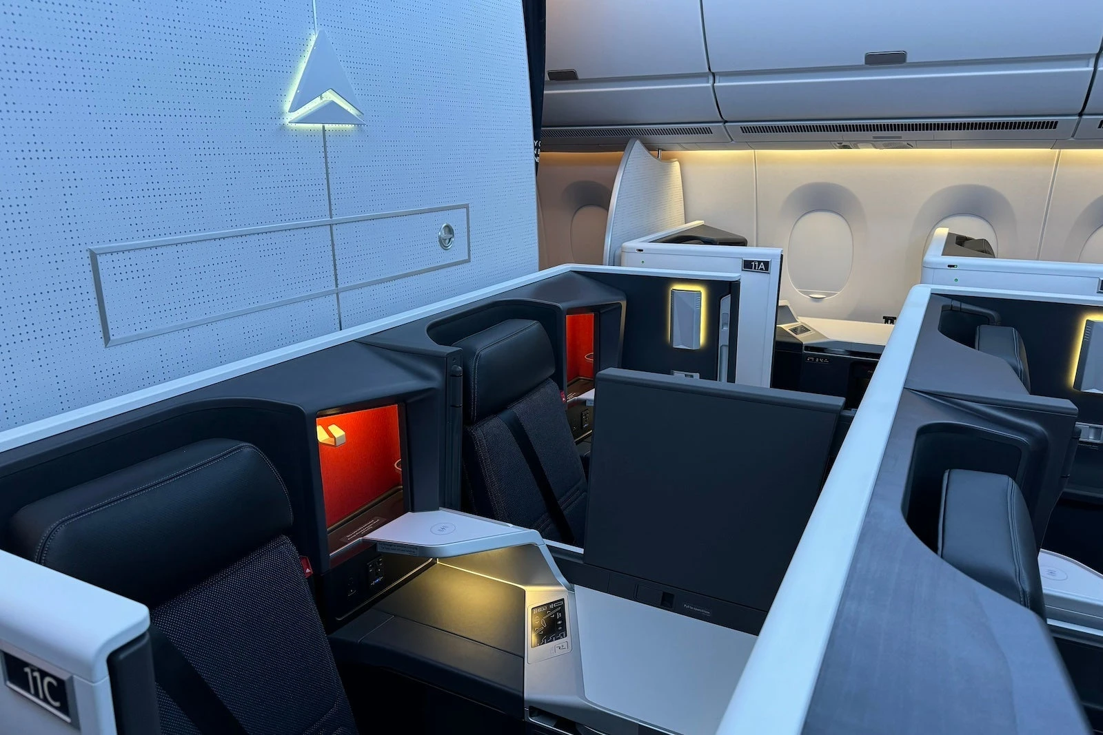 Delta's 3 new 'basic' fares: More restrictions, less lounge access on premium tickets
