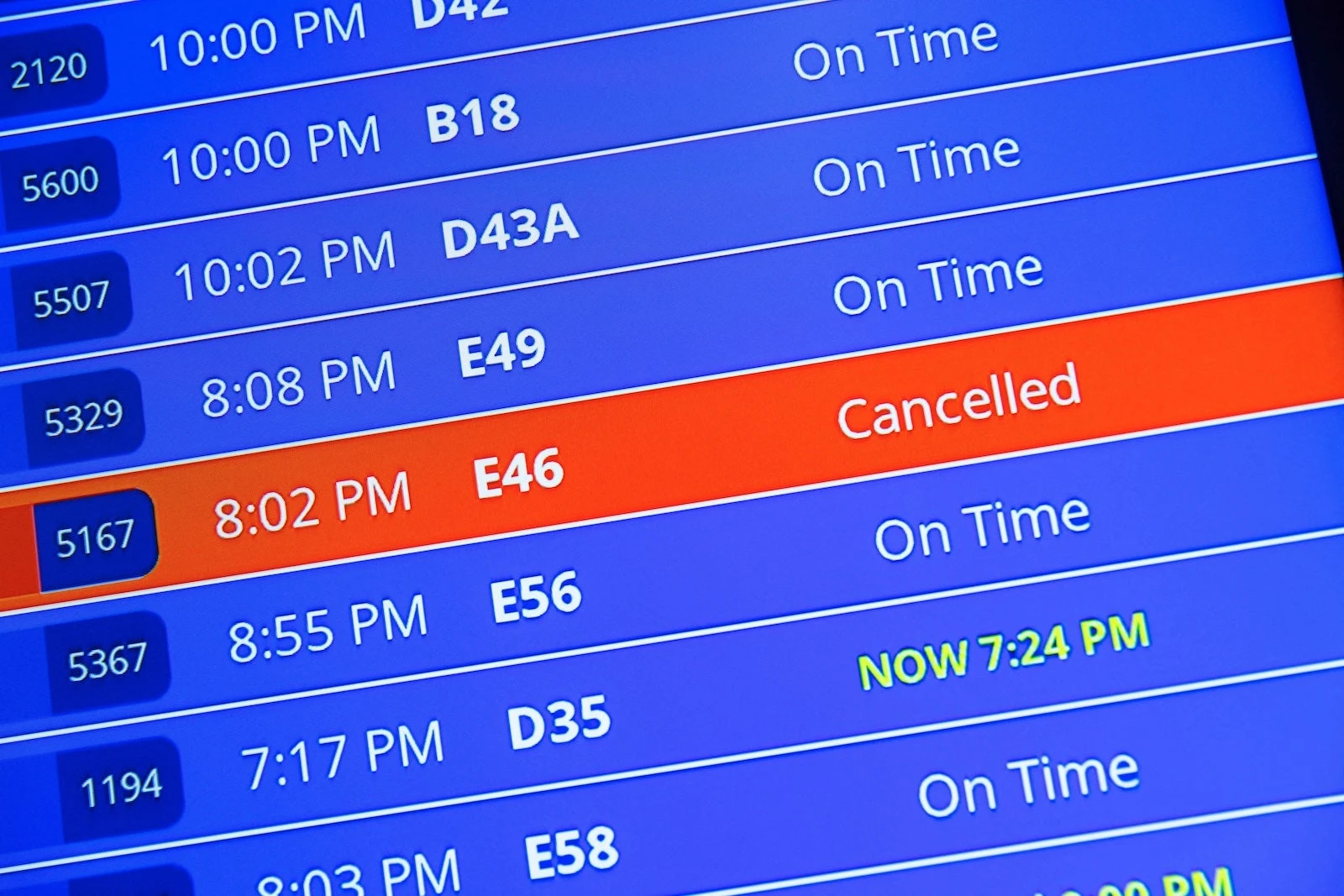 Airlines preemptively cancel more than 1,400 flights through Saturday ahead of winter storm