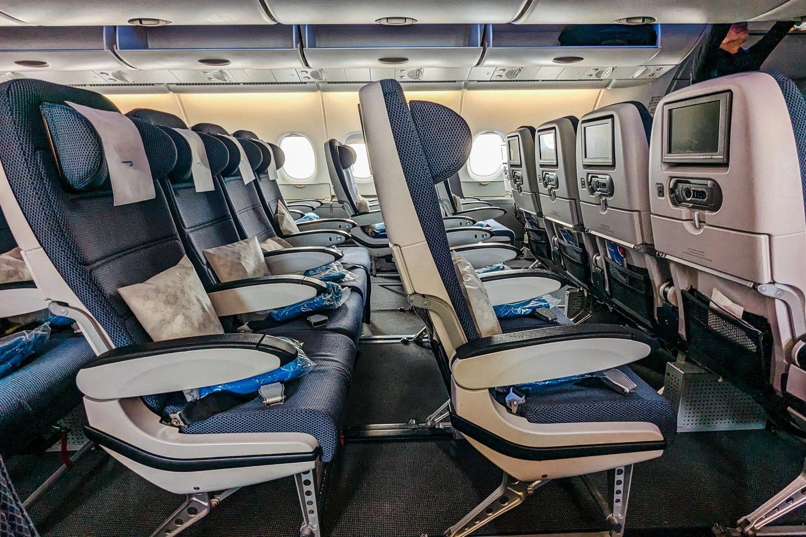 Best ways to earn airline miles: From online shopping to credit cards
