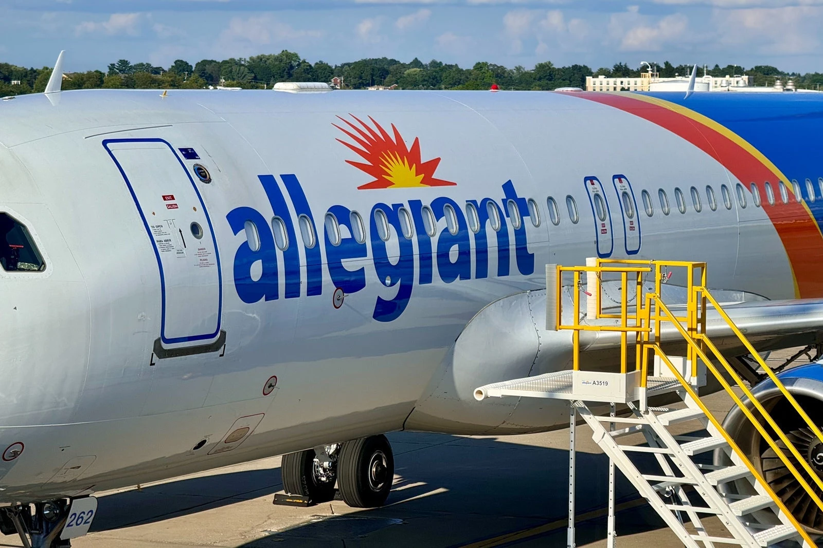 Allegiant Air eyeing Wi-Fi for its planes, 'studying' premium seats