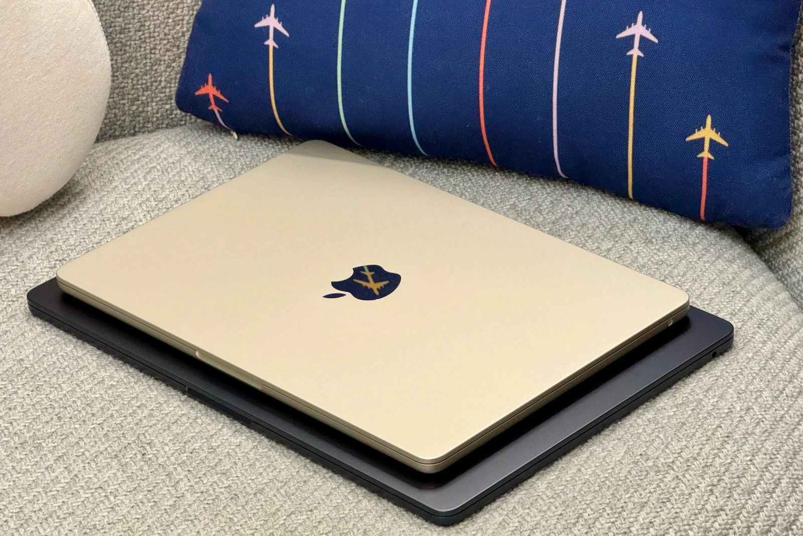 Act fast: Earn up to 4 miles per dollar spent on Apple purchases, including laptops and phones