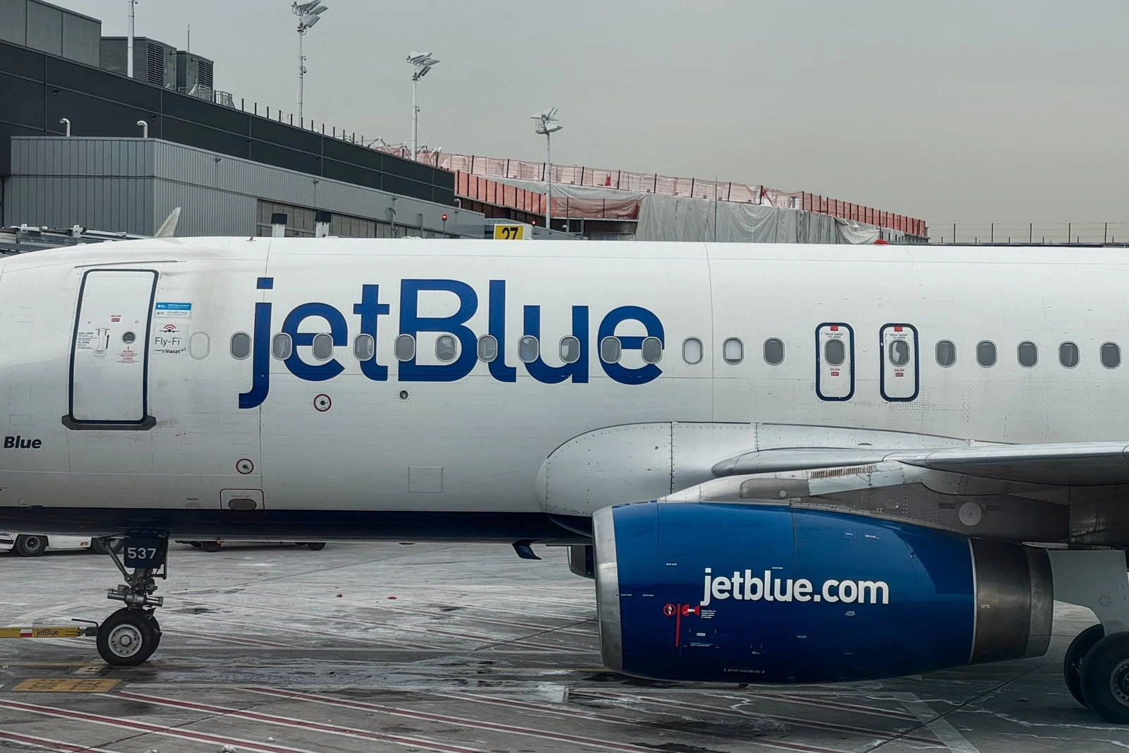 25 cities in 11 days: How this JetBlue flyer earned 350,000 points and 25 years of elite status 