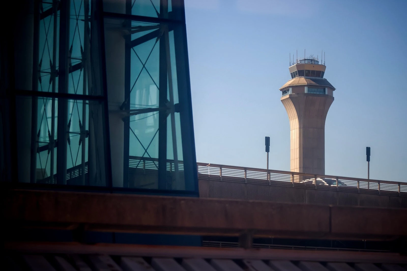Flight delays and route cuts could be coming as shutdown persists, callouts start