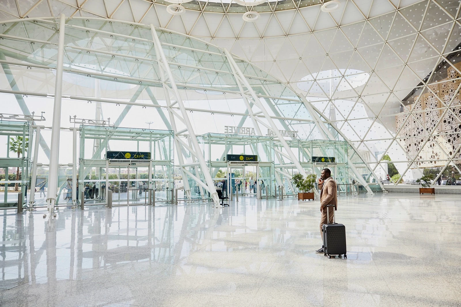 Why I earn status with foreign airlines — and whether you should, too