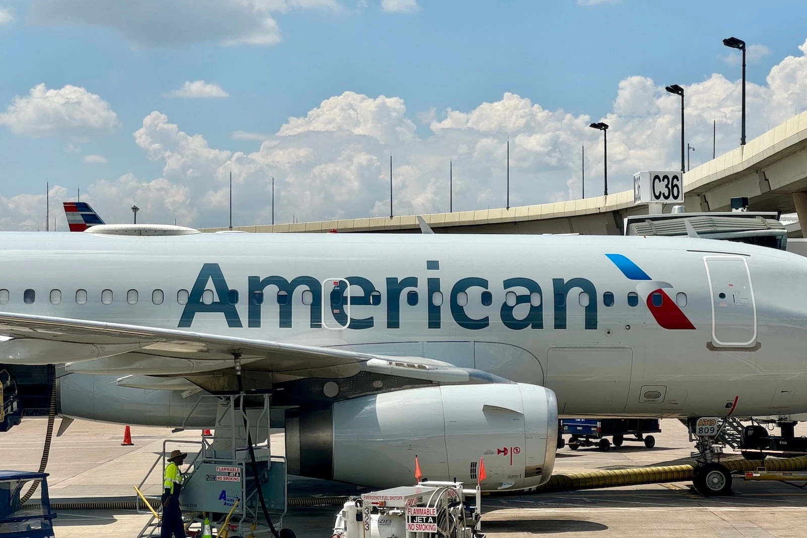 American Airlines adds 2 new Canadian routes from New York