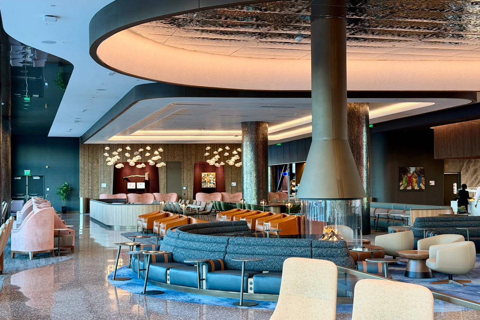 Delta opens stunning new 34,000-square-foot Sky Club in Salt Lake City