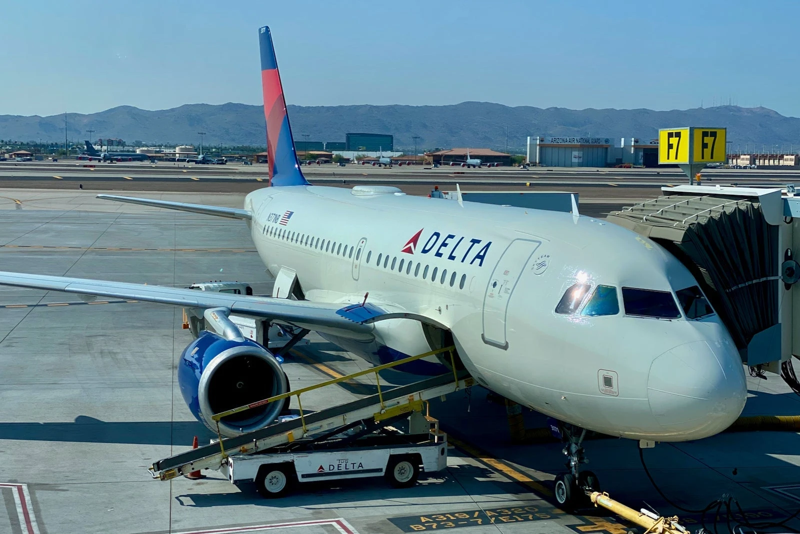 Delta plans new flights from Los Angeles to 'Hollywood North'