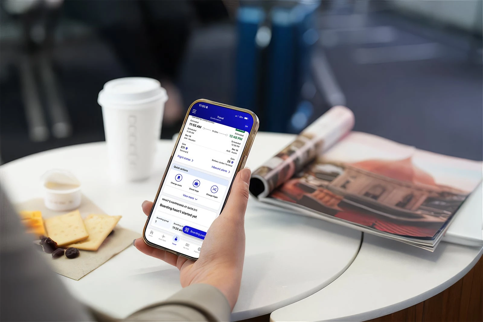 United Airlines updates app to include real-time boarding updates, other features