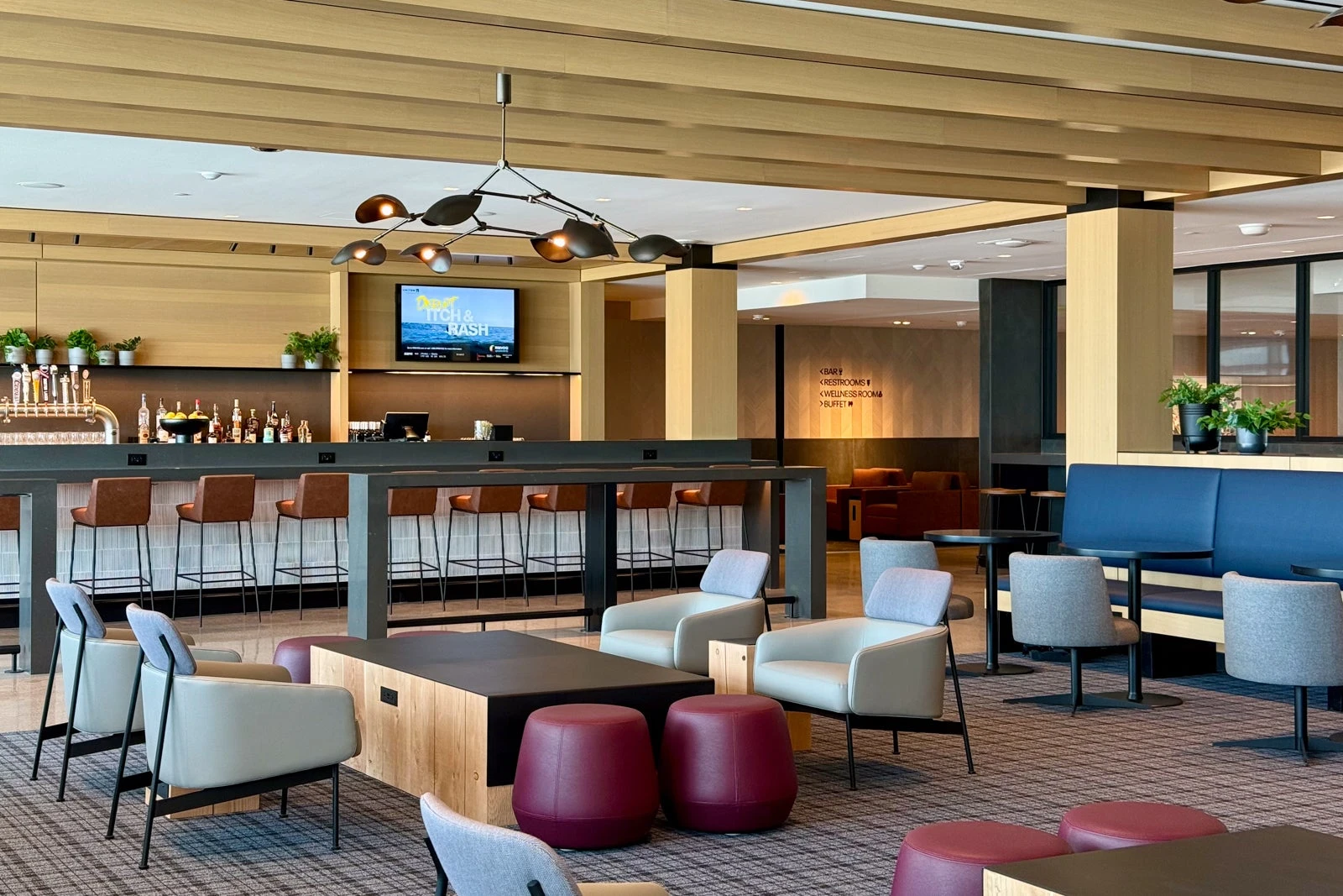 First look: United Airlines debuts massive new club in Denver