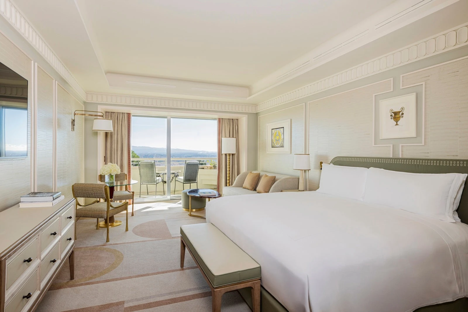 Lisa Vanderpump’s first hotel, the data behind wellness and a makeover at Rome’s favorite points hotel