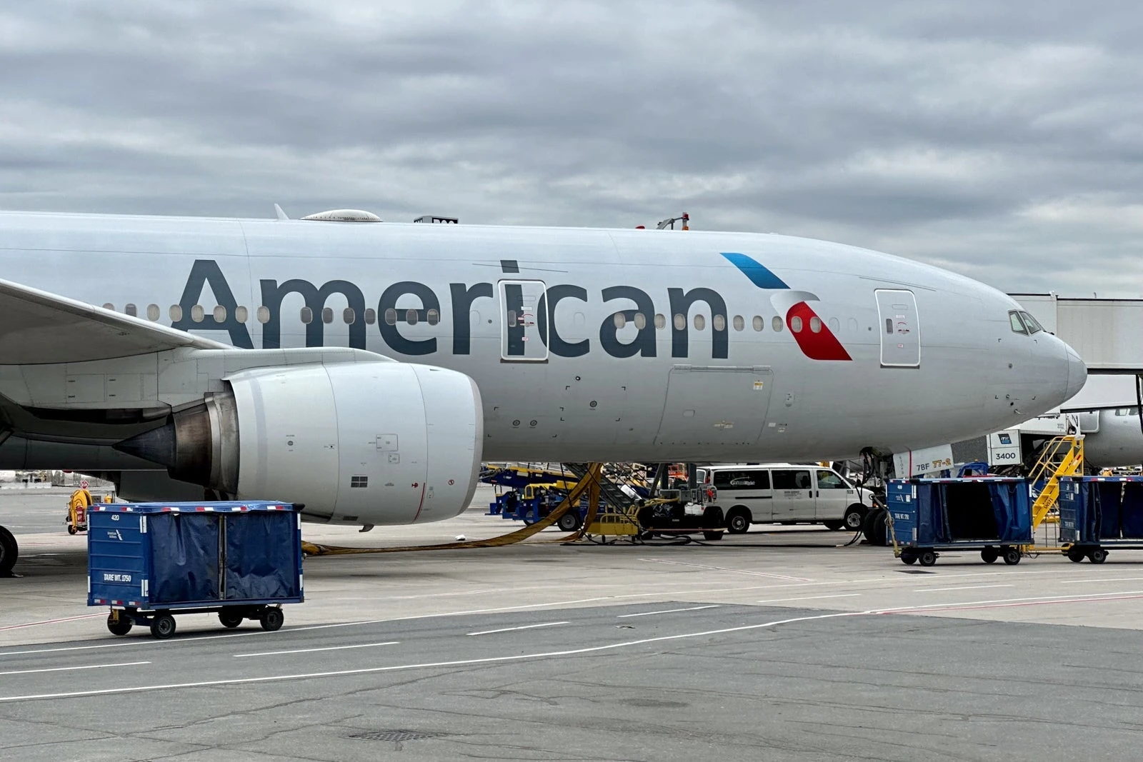 American swaps in Boeing 777 (with premium economy) on prime New York-LA route