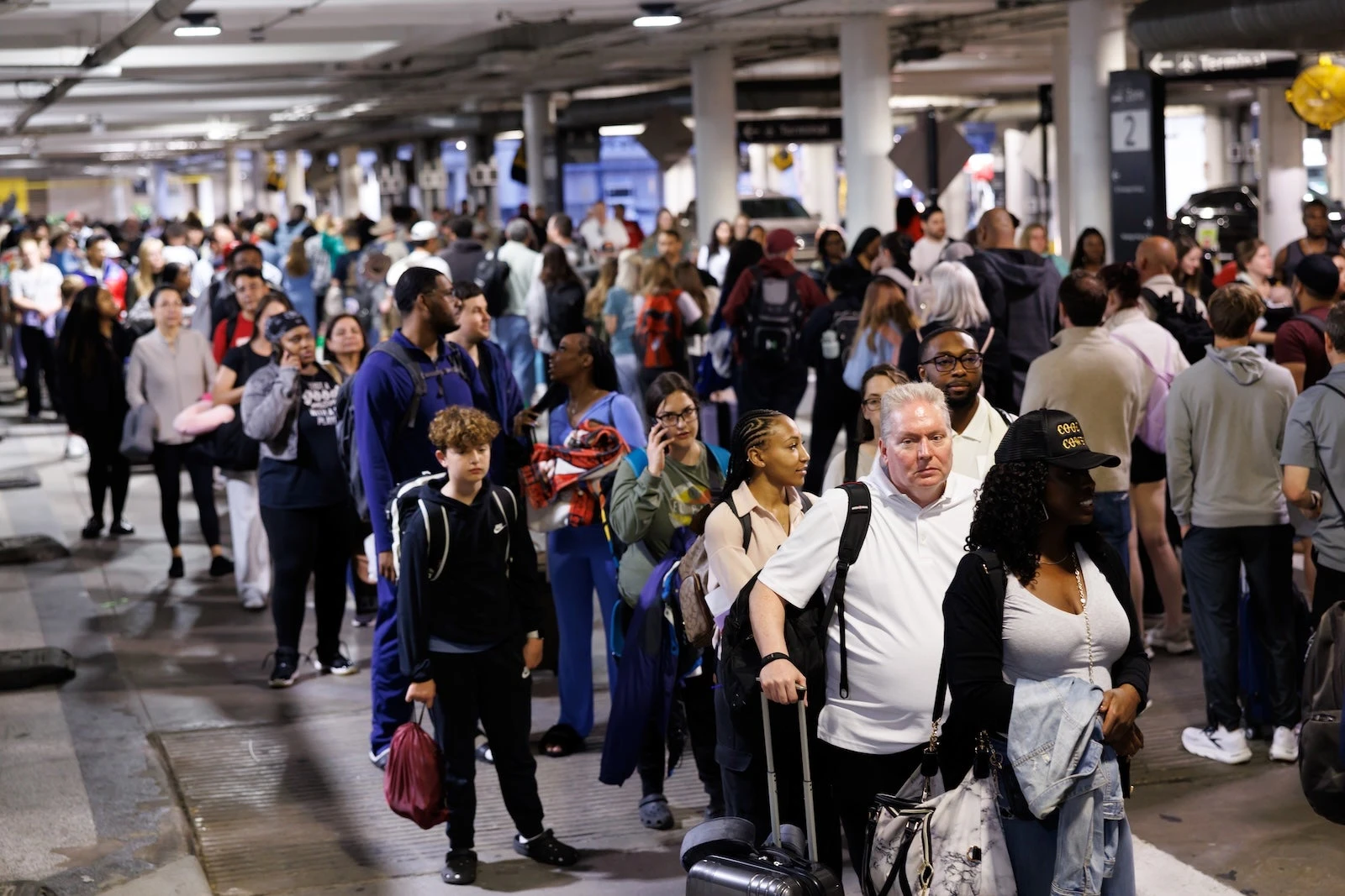 3-hour security queues? Closed airports? What to know about TSA and the shutdown