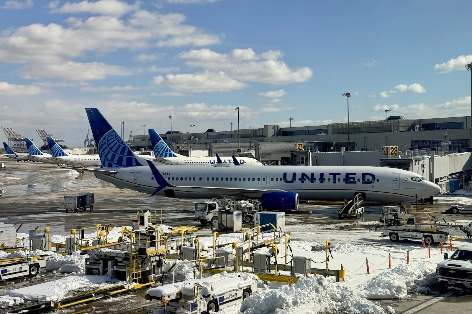 These new tools will track your flights and get you refunds if the price drops