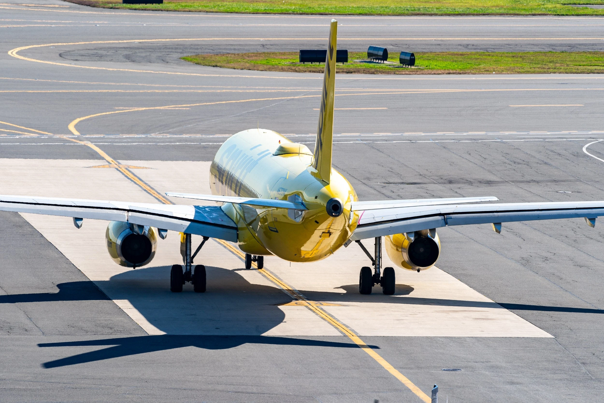 Spirit prepares to cut flights as it furloughs, downgrades pilots