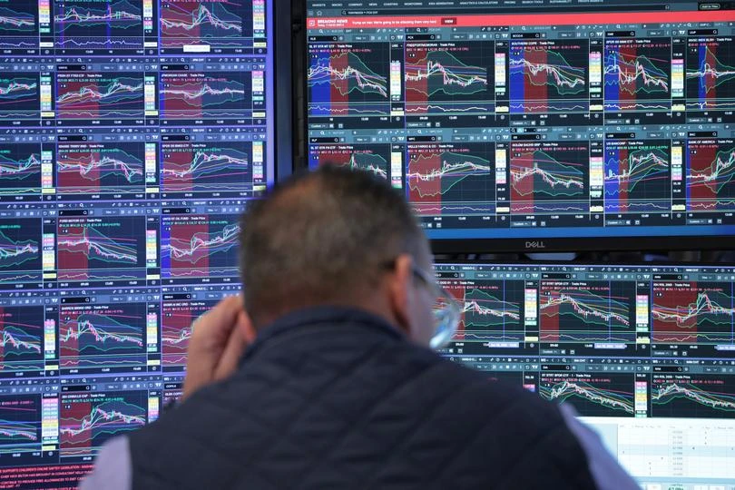 Bitcoin analysts predict $300,000–$500,000 price in 2029. The math says no