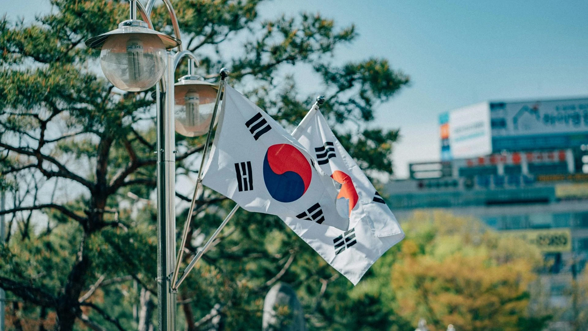 South Korea trading giant puts receivables onchain in tokenization test with LG CNS