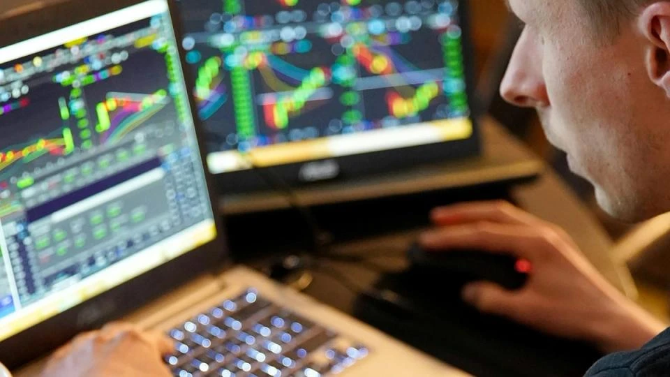 Polymarket seeks CFTC approval to reopen main exchange to U.S. traders