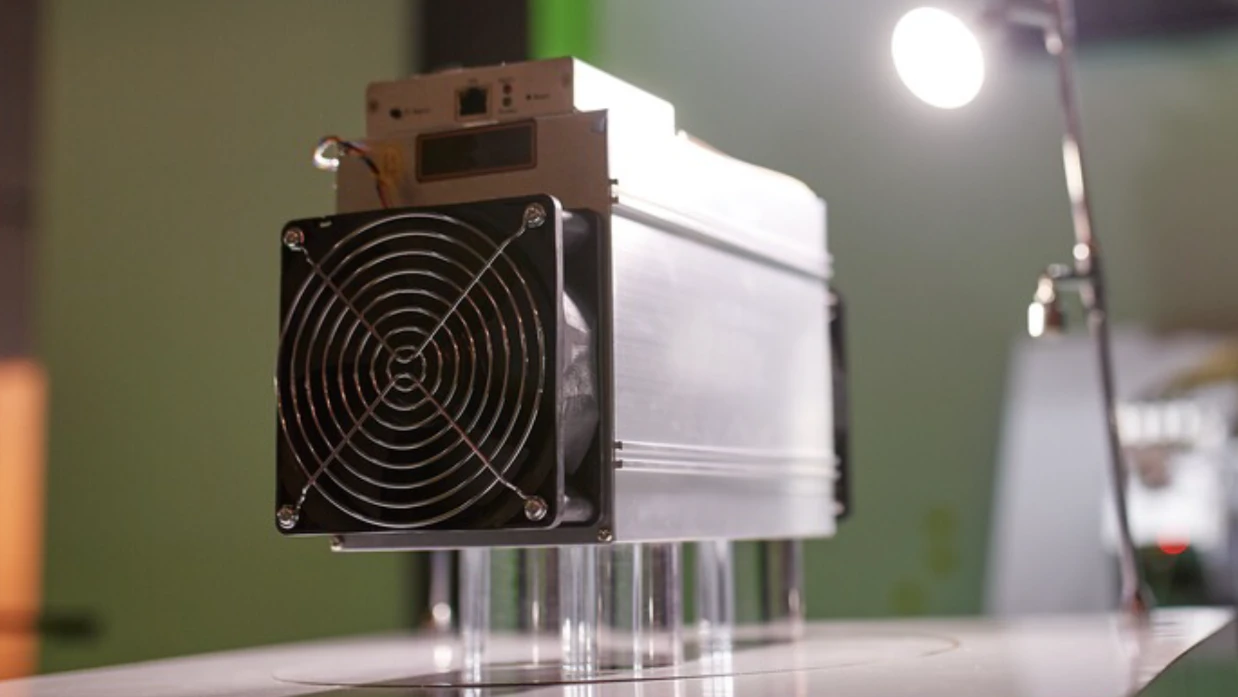 Bitcoin Miners Sold Record Amount of BTC Ahead of May's Price Surge